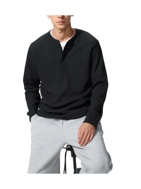 Uniqlo Men's Black Henley Thermal Waffle Knit Long Sleeve T Shirt Men’s Medium